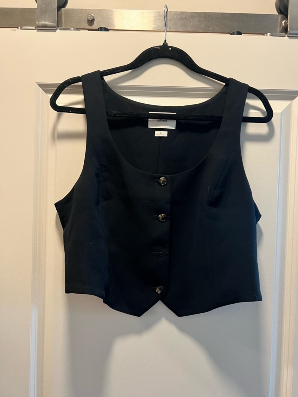 Wilfred Rocco Vest - Picture 3 of 5